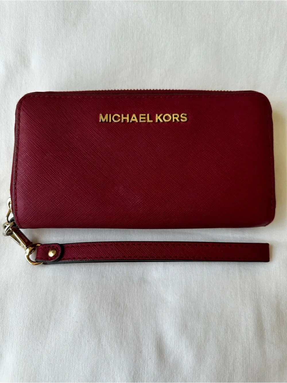 Michael Kors Jet Set Travel  Red Saffiano Leather Zip Around Wristlet Wallet
